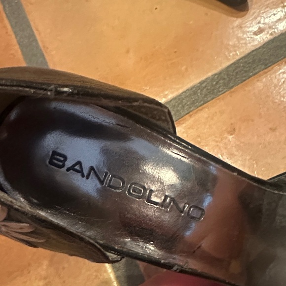 Bandolino Black Floral Heels - Picture 2 of 4